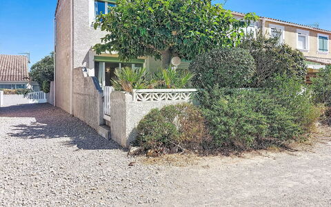 Plein Soleil: Zwembad, Boerderij, Landgoed, Villa, Toevlucht, Hacienda, Eco Hotel, Backyard