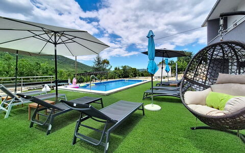 Mara: Zwembad, Boerderij, Landgoed, Villa, Toevlucht, Hacienda, Eco Hotel, Backyard