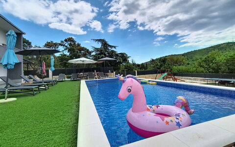 Mara: Zwembad, Boerderij, Landgoed, Villa, Toevlucht, Hacienda, Eco Hotel, Backyard