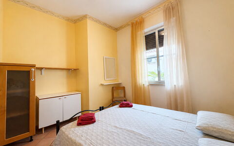 Villa Sandra: Interieur Ontwerp, Verdieping, Flooring, Hout, Kamer, Plafond, Slaapkamer, Bed, Meubilair, Appartement