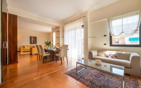Lory House: Interieur Ontwerp, Flooring, Meubilair, Verdieping, Plafond, Hout, Kamer, Bankstel, Houten Vloer, Woonkamer