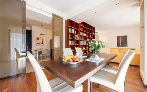 Lory House: Meubilair, Interieur Ontwerp, Flooring, Verdieping, Tafel, Hout, Stoel, Eetkamer, Keuken En Eettafel, Plafond