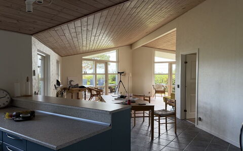 Heilo - from the Sea: Meubilair, Interieur Ontwerp, Flooring, Hout, Plafond, Verdieping, Lichte Inrichting, Stoel, Verlichting, Keuken En Eettafel