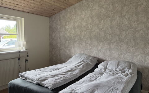 Heilo - from the Sea: Flooring, Verdieping, Interieur Ontwerp, Plafond, Kamer, Houten Vloer, Linens, Slaapkamer, Behang