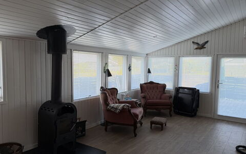 Grith - 740M to the Fjord: Hout, Plafond, Flooring, Verdieping, Interieur Ontwerp, Meubilair, Huis, Kamer, Hardwood, Houten Vloer