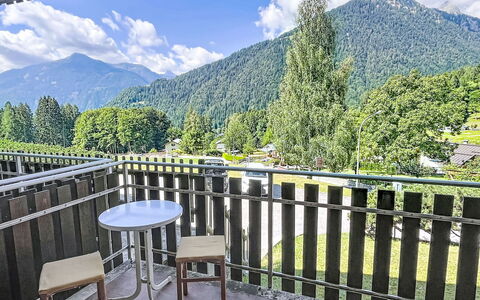 Nido del Brenta: Vegetation, Struik, De Lente, Verblijf, Tuin, Schaduw, Backyard, Werf, Stoel