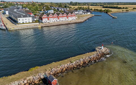 Loan - 10M to the Fjord: Water, Waterweg, Kanaal, Boot, Watercraft, Kust En Oceanic Landvormen, Zee, Dok, Kust, Jachthaven