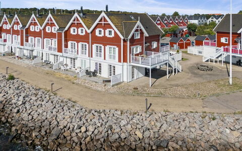 Loan - 10M to the Fjord: Water, Waterweg, Kanaal, Boot, Watercraft, Kust En Oceanic Landvormen, Zee, Dok, Kust, Jachthaven