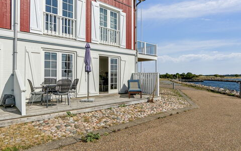 Loan - 10M to the Fjord: Water, Waterweg, Kanaal, Boot, Watercraft, Kust En Oceanic Landvormen, Zee, Dok, Kust, Jachthaven