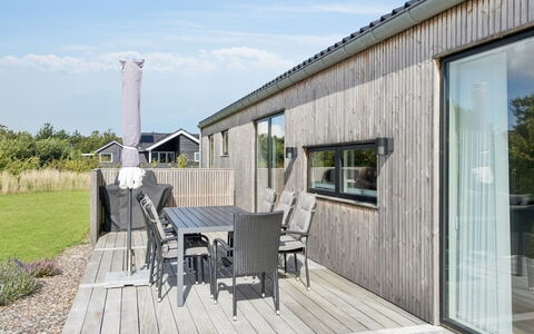 Ragmar - 525M from the Sea: Verdieping, Plafond, Zwembad, Toevlucht, Ontwerp, Stoel, Daylighting, Hotel, Villa, Penthouse