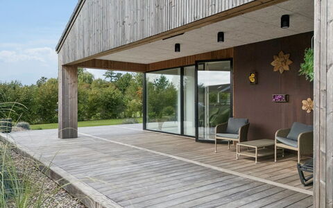 Ragmar - 525M from the Sea: Verdieping, Plafond, Zwembad, Toevlucht, Ontwerp, Stoel, Daylighting, Hotel, Villa, Penthouse