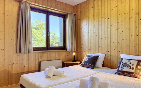 Les Naines Brunes: Hout, Interieur Ontwerp, Slaapkamer, Bed, Meubilair, Verdieping, Flooring, Kamer, Beits, Hardwood