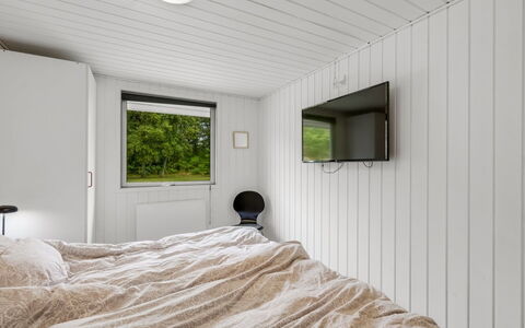 Hubert - 450M to the Fjord: Muur, Hout, Slaapkamer, Plafond, Interieur Ontwerp, Verdieping, Flooring, Laken, Bed, Bedding