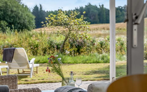 Roar - 7.5Km from the Sea: Meubilair, Stoel, Buitenmeubels, Struik, Land Lot, Tuin, Tafel, Buitentafel, Schaduw