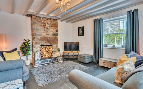 Chester House: Meubilair, Interieur Ontwerp, Hout, Bankstel, Flooring, Plafond, Verlichting, Huis, Kamer, Woonkamer
