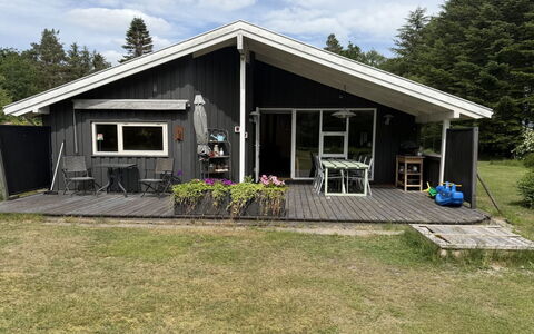 Fritzy - 1.5Km from the Sea: Hout, Meubilair, Appartement, Kamer, Plafond, Beits, Stoel, Hardwood, Vernis, Timmerhout