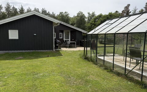 Fritzy - 1.5Km from the Sea: Hout, Meubilair, Appartement, Kamer, Plafond, Beits, Stoel, Hardwood, Vernis, Timmerhout