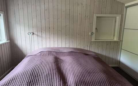 Fritzy - 1.5Km from the Sea: Hout, Meubilair, Appartement, Kamer, Plafond, Beits, Stoel, Hardwood, Vernis, Timmerhout
