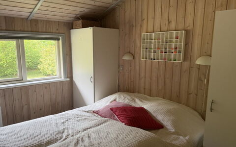 Fritzy - 1.5Km from the Sea: Hout, Meubilair, Appartement, Kamer, Plafond, Beits, Stoel, Hardwood, Vernis, Timmerhout