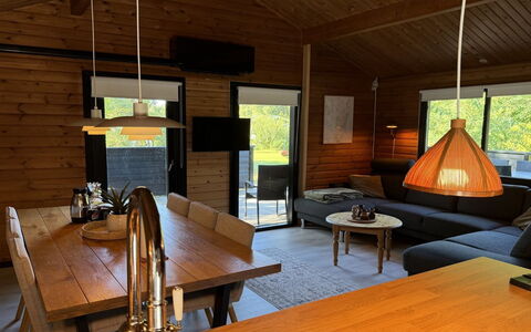 Majvor - from the Sea: Hout, Meubilair, Appartement, Kamer, Plafond, Beits, Stoel, Hardwood, Vernis, Timmerhout