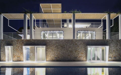 Capri: Meubilair, Interieur Ontwerp, Flooring, Verdieping, Plafond, Kamer, Stoel, Tafel, Appartement, Keuken En Eettafel