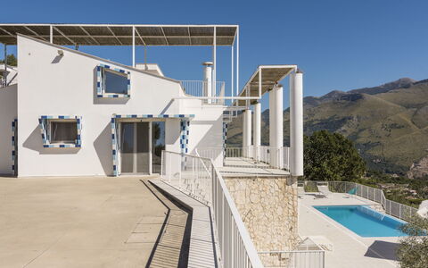 Capri: Huis, Balkon, Trap, Veranda, Landgoed, Beton, Leuning, Schaduw, Villa, Herenhuis