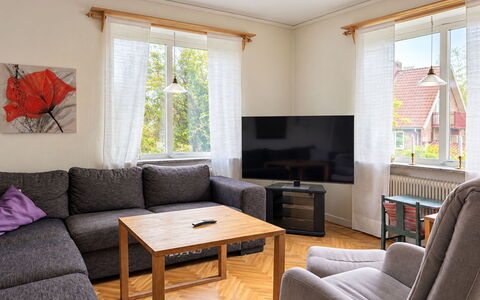 Eketångalyckan: Meubilair, Interieur Ontwerp, Flooring, Verdieping, Plafond, Kamer, Stoel, Tafel, Appartement, Keuken En Eettafel