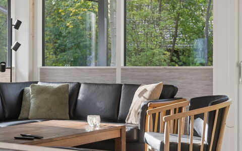 Zelma - 1.5Km from the Sea: Meubilair, Interieur Ontwerp, Hout, Flooring, Verdieping, Tafel, Stoel, Glas, Woonkamer, Beits