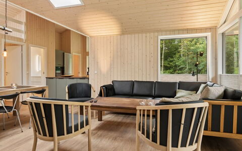 Zelma - 1.5Km from the Sea: Interieur Ontwerp, Flooring, Hout, Meubilair, Verdieping, Houten Vloer, Plafond, Huis, Hardwood, Woonkamer