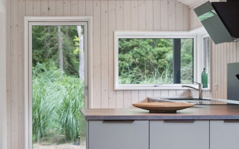 Zelma - 1.5Km from the Sea: Hout, Flooring, Countertop, Keuken, Verdieping, Interieur Ontwerp, Meubilair, Loodgieterswerkinrichting, Huis, Plafond