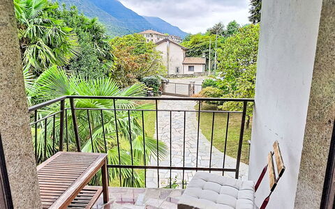 Villa Chiara e Chloe: Water, Watervoorraden, Zwemwater,  Felsen\, Kust, Natuurlijk Landschap, Headland, Kust En Oceanic Landvormen, Terrein, Voorgebergte