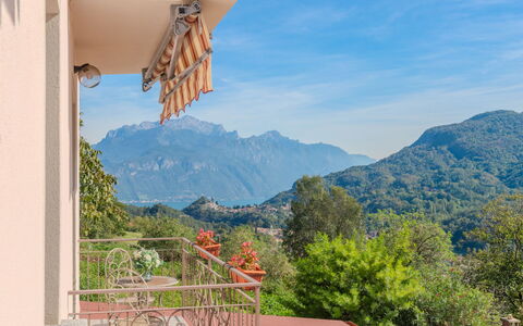 Al Roccolo: Bergachtig Landvormen, Berg, Heuvel, Hoogland, Bergketen, Heuvel Station, Ridge, Balkon, Vallei, Alpen