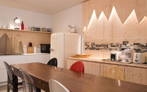 Kuerc Design Mountain Home: Water, Watervoorraden, Zwemwater,  Felsen\, Kust, Natuurlijk Landschap, Headland, Kust En Oceanic Landvormen, Terrein, Voorgebergte