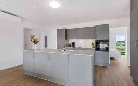 Fita - 450M from the Sea: Flooring, Verdieping, Hout, Interieur Ontwerp, Plafond, Houten Vloer, Keuken, Countertop, Cabinetry, Kamer