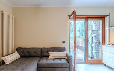 La Rosa: Meubilair, Interieur Ontwerp, Flooring, Verdieping, Bankstel, Muur, Hout, Houten Vloer, Kamer, Woonkamer