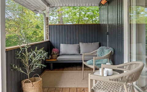 Dirtje - 850M from the Sea: Huis, Dak, Architectuur, Huis, Land Lot, Verblijf, Schaduw, Landgoed, Siding, Werf