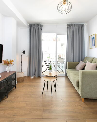 Caribe: Meubilair, Interieur Ontwerp, Flooring, Verdieping, Houten Vloer, Muur, Hout, Bankstel, Woonkamer, Laminaatvloer