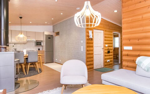 Mäkrä 3: Interieur Ontwerp, Flooring, Hout, Plafond, Lichte Inrichting, Verdieping, Meubilair, Verlichting, Houten Vloer, Huis