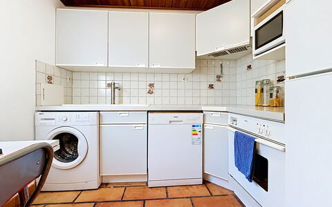 Les Hauts de la Noëveillard: Major Appliance, Flooring, Keuken, Toestel Van De Keuken, Verdieping, Interieur Ontwerp, Countertop, Plafond, Wastafel, Kamer