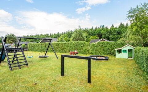 Tobias - 30Km from the Sea: Gras, Tuin, Land Lot, Gazon, Schaduw, Landscaping, Backyard, Vrije Tijd, Park, Werf