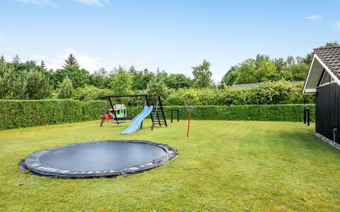 Tobias - 30Km from the Sea: Gras, Trampoline, Trampolinespringen - Materialen En Benodigdheden, Tuin, Gazon, Schaduw, Landscaping, Park, Trampolinespringen, Vrije Tijd