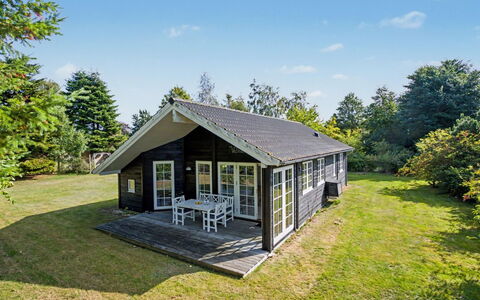 Heidrun - 400M from the Sea: Verblijf, Landgoed, Werf, Garden Gebouwen, Boerderij, Veranda, Siding, Toevlucht