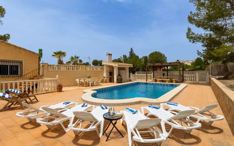 Aurea: Toevlucht, Schaduw, Landgoed, Buitenmeubels, Villa, Hotel, Zwembad, Hacienda, Balkon