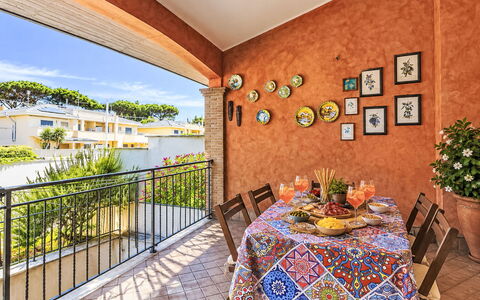 Il Giardino di Anzio: Meubilair, Stoel, Keuken En Eettafel, Bloempot, Buitentafel, Buitenmeubels, Kamerplant, Balkon, Tuin, Patio