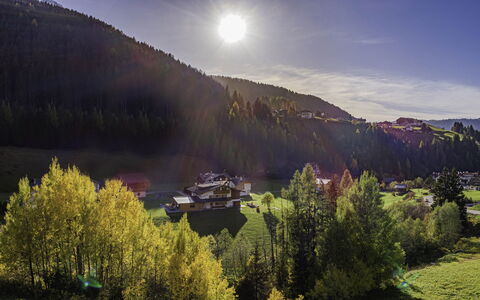 Chalet Dumbria Dolomites: Boom, Bergachtig Landvormen, Natuurlijk Landschap, Landschap, Hoogland, Heuvel, Heuvel Station, Landelijk Gebied, Woud, Vallei