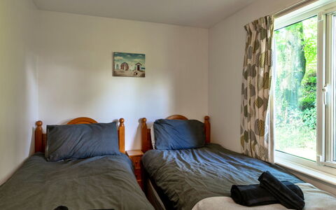 Foxgloves Valley Lodge: Meubilair, Bed, Slaapkamer, Hout, Interieur Ontwerp, Laken, Bedding, Verdieping, Flooring, Kamer