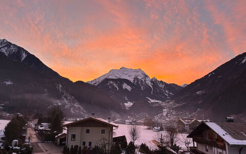 Mayrhofen 44: Lucht, Berg, Bergachtig Landvormen, Natuur, Bergketen, Heuvel, Winter, Hoogland, Landschap, Heuvel Station