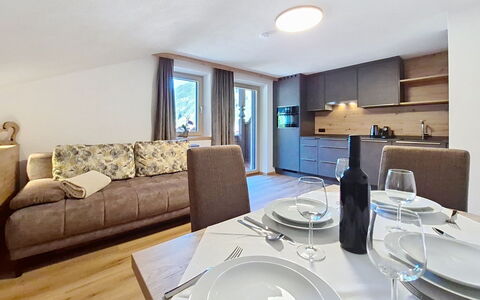 Mayrhofen 44: Interieur Ontwerp, Flooring, Verdieping, Appartement, Kamer, Houten Vloer, Hardwood, Beits, Stoel, Woonkamer