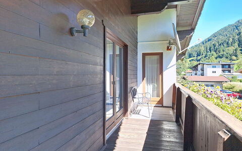 Ferienhaus Lanzinger: Hout, Hardwood, Plank, Beits, Siding, Daylighting, Houten Vloer, Multiplex, Balkon