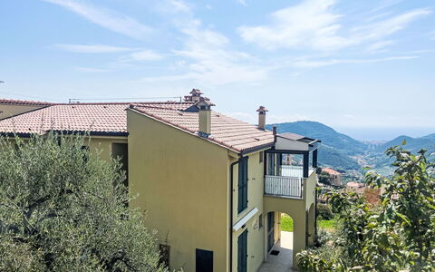 Borgo dei Fiori: Balkon, Veranda, Bergdorp, Villa, Hek